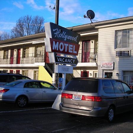 Hollywood Motel Kenova Exterior photo